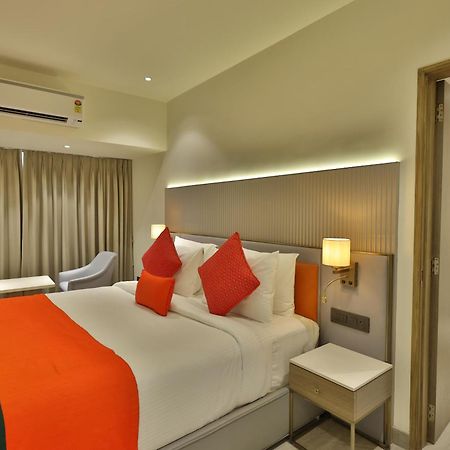 Marigold-Newly Renovated Hotel Shirdi Exterior foto
