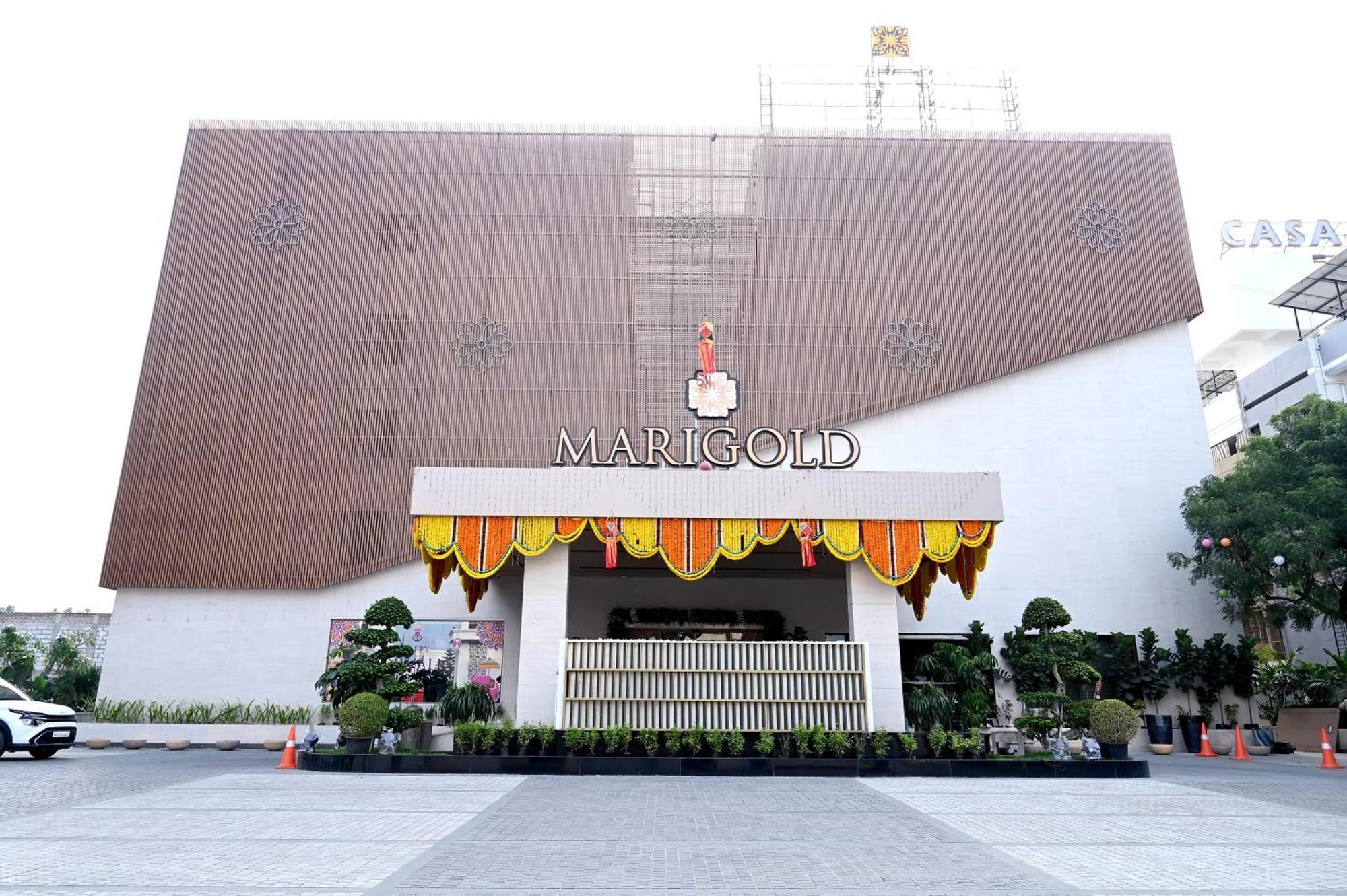 Marigold-Newly Renovated Hotel Shirdi Exterior foto